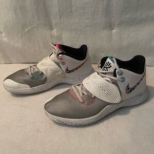 Nike Kyrie Flytrap 3 Men’s 9 South Beach Basketball BQ3060-104